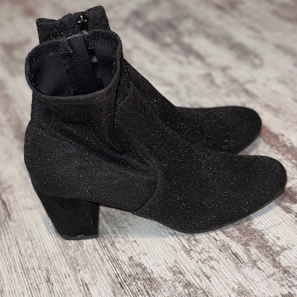 Mari‎ A. Chic Black sparkly Ankle Booties